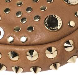 مملوكة مسبقًا حقيبة كروس مارك باي مارك جاكوبس مرصعة مستديرة جلد بني فاتح