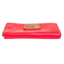 Marc by Marc Jacobs Neon Pink Leather Classic Q Zip Around Wallet