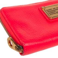 Marc by Marc Jacobs Neon Pink Leather Classic Q Zip Around Wallet