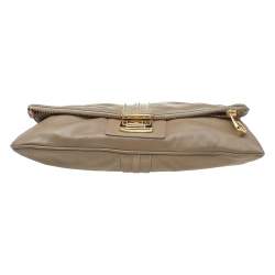 مملوكة مسبقًا Marc by Marc Jacobs Grey Leather Clutch