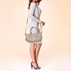 مملوكة مسبقًا حقيبة ساتشل مارك باي مارك جاكوبس كيو صغيرة جلد بيج