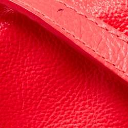 مملوكة مسبقًا حقيبة كروس مارك باي مارك جاكوبس كلاسيك كيو كارلي جلد أحمر نيون