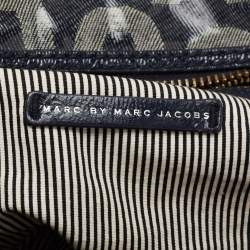 Pre Owned حقيبة ساتشل مارك باي مارك جاكوبس دينم مونوغرامي وجلد لامع أزرق كحلي