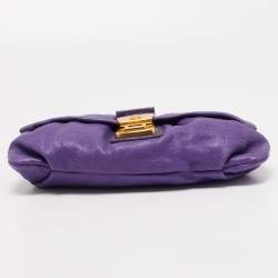 مملوكة مسبقًا Marc by Marc Jacobs Purple Embossed Leather Clutch
