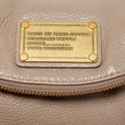 مملوكة مسبقًا Marc by Marc Jacobs Taupe Leather Classic Q Natasha Crossbody Bag