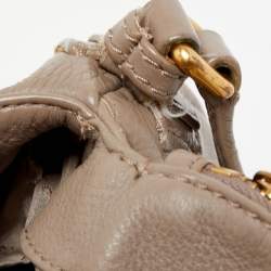 مملوكة مسب قًا Marc by Marc Jacobs Taupe Leather Classic Q Natasha Crossbody Bag