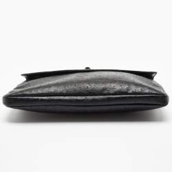 مملوكة مسبقًا Marc by Marc Jacobs Black Ostrich Embossed Leather Flap Oversized Clutch