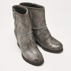 Marc by Marc Jacobs Silver Suede Ankle Length Boots Size 37