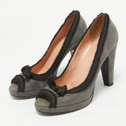 Marc by Marc Jacobs Grey/Black Suede Peep Toe Platform Pumps Size 37