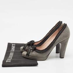 Marc by Marc Jacobs Grey/Black Suede Bow Peep Toe Pumps Size 37