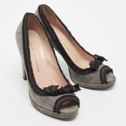 Marc by Marc Jacobs Grey/Black Suede Bow Peep Toe Pumps Size 37