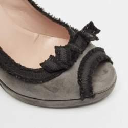 Marc by Marc Jacobs Grey/Black Suede Bow Peep Toe Pumps Size 37