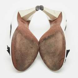 مملوكة مسبقًا Marc by Marc Jacobs White/Black Leather Bow Peep Toe Pumps Size 38