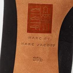 مملوكة مسبقًا حذاء كعب عالي مارك باي مارك جاكوبس جلد نوبوك أسود مع فيونكة معدنية مقاس 36.5