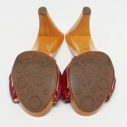 مملوكة مسبقًا Marc by Marc Jacobs Size 39 Red Patent Leather Slide Clog