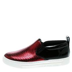 Pre Owned حذاء رياضي مارك باي مارك جاكوبس سليب أون بروم جلد لامع أسود وجلد نقش ثعبان أحمر ميتالك مقاس 36