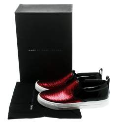 Pre Owned حذاء رياضي مارك باي مارك جاكوبس سليب أون بروم جلد لامع أسود وجلد نقش ثعبان أحمر ميتالك مقاس 36