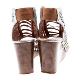 Pre Owned صندل مارك باي مارك جاكوبس نعل سميك كعب روكي سوزانا جلد مخرم فضي ميتالك مقاس 40.5