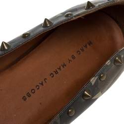 مملوكة مسبقًا حذاء باليرينا فلات مارك باي مارك جاكوبس "موس" حافة مرصعة سبايك جلد كامو متعدد الألوان مقاس 37