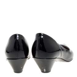 Marc by Marc Jacobs Black Patent Leather Pumps Size 37