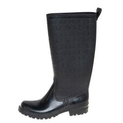 مملوكة مسبقًا حذاء بوت مطر مارك باي مارك جاكوبس ألفابت مطاط أسود مقاس 38