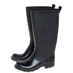 مملوكة مسبقًا حذاء بوت مطر مارك باي مارك جاكوبس ألفابت مطاط أسود مقاس 38