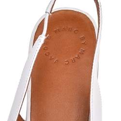 مملوكة مسبقًا صند فلات مارك باي مارك جاكوبس جلد أبيض مزين فأر فتحة كعب مقاس 40