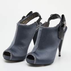 Marc by Marc Jacobs Grey Satin Slingback Sandals Size 37