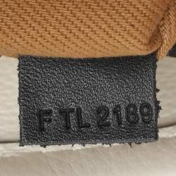 مملوكة مسبقًا حقيبة مارك جاكوبس توت جلد أبيض صغيرة