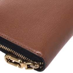 Marc Jacobs Caramel Brown Leather Zip Around Wallet