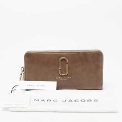 Pre Owned Marc Jacobs Khaki Green Leather Snapshot Zip Around Wallet