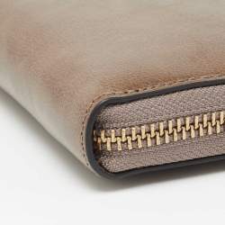 Pre Owned Marc Jacobs Khaki Green Leather Snapshot Zip Around Wallet