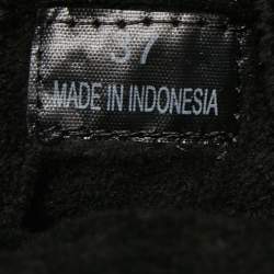 Pre Owned Marc Jacobs Silver Vinyl Snow Boots Size 37