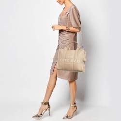 Pre Owned Marc Jacobs Beige Leather Medium The Tote Bag 