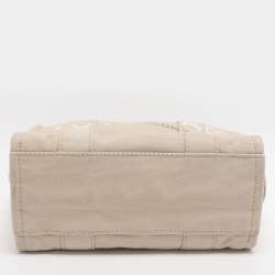 مملوكة مسبقًا Marc Jacobs The Tote Small Beige Canvas Bag