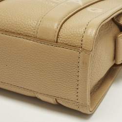 مملوكة مسبقًا حقيبة يد مارك جاكوبس ذا توت صغيرة جلد اللون البيج