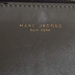 Pre Owned Marc Jacobs Khaki Green Leather Zip Around Wallet