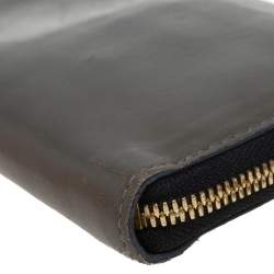 Pre Owned Marc Jacobs Khaki Green Leather Zip Around Wallet