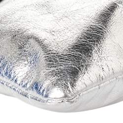 Pre Owned Marc Jacobs Metallic Silver Leather Flat Zip Clutch