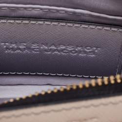 Pre Owned Marc Jacobs White/Grey Leather Resin Handle Snapshot CrossBody Bag