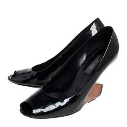 Marc Jacobs Black Patent Leather Peep Toe Reverse Heel Pumps Size 36