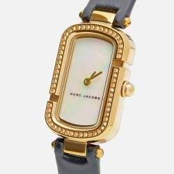 Pre Owned Marc By Marc Jacobs Mother Of Pearl Gold Plated Stainless Steel Leather The Jacobs MJ1495 Women's Wristwatch 20 mm