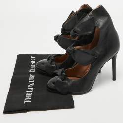 Marco de vincenzo Black Leather and Patent Cap Toe Triple Bow Pumps Size 39