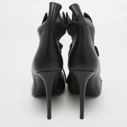 Marco de vincenzo Black Leather and Patent Cap Toe Triple Bow Pumps Size 39