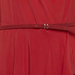 Pre Owned فستان ماكس مارا استوديو حرير أحمر ملفوف بحزام مقاس كبير