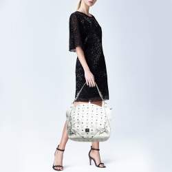 مملوكة مسبقًا MCM White Visetos Coated Canvas and Leather Buckle Hobo