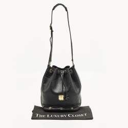 مملوكة مسبقًا MCM Black Logo Studded Leather Drawstring Bucket Bag