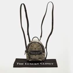 Pre Owned حقيبة ظهر إم سي إم صغيرة مرصعة جلد أسود/رمادي ستارك