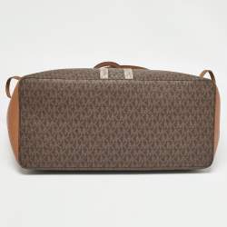 مملوكة مسبقًا Michael Kors Two Tone Brown Signature Coated Canvas Large Gilly Tote