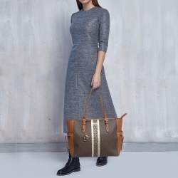 مملوكة مسبقًا Michael Kors Two Tone Brown Signature Coated Canvas Large Gilly Tote